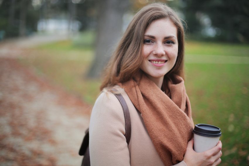 Mujer con artritis psoriásica 